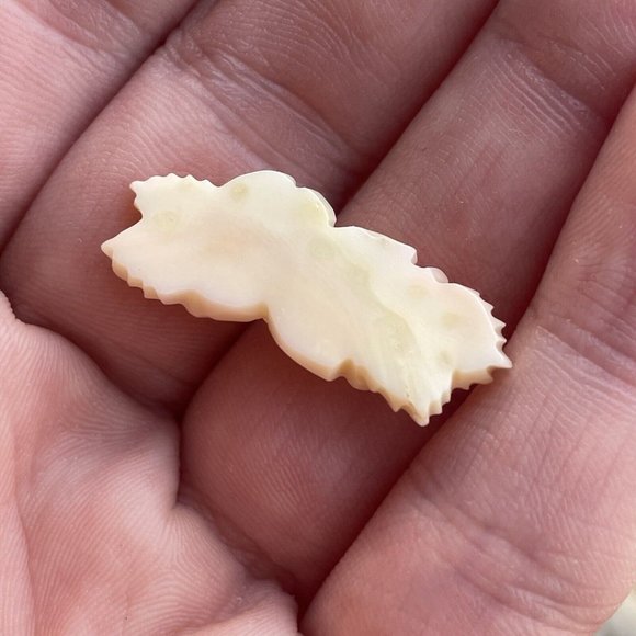 Antique - Vintage Hand Carved Skin Toned Coral Rose Flower Rosette Carving - Picture 7 of 9